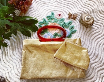 Gold Purse, 60s Gold Purse, Vintage Gold Clutch, Lucite Handle, Metallic Purse, Vintage Gold Handbag, 1960s Metallic Gold Purse