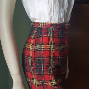 50s Wool Shorts, 50s Plaid Shorts, Size Small, Small 40s Shorts, Vintage High Waist Shorts, 40s Shorts, Vintage Winter Shorts, Plaid Short image 5