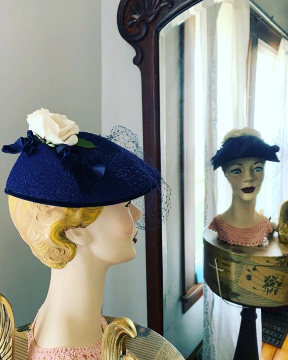 Vintage Navy Blue Netted Veil Hat, Vintage White R
