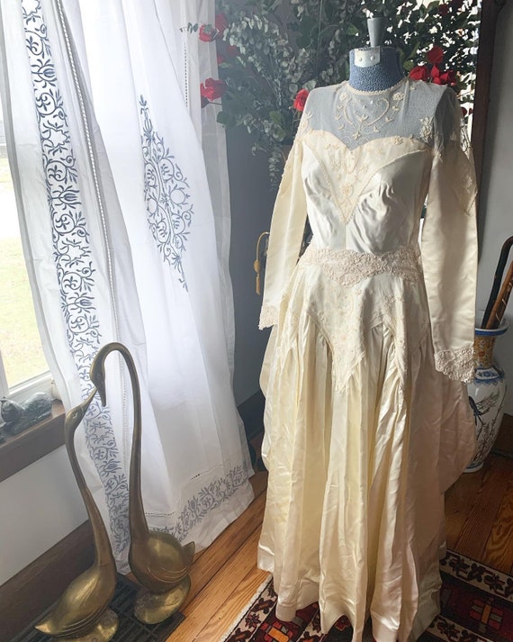 40s Liquid Satin Wedding Dress, Sweetheart Neckli… - image 8