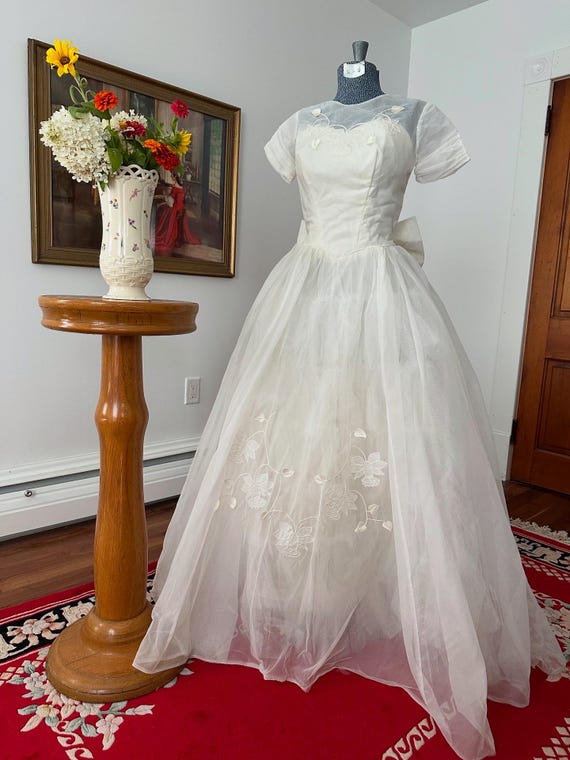 vintage sheer wedding dress Vintage Style High Neck Wedding Dress Sheer Short Sleeves Lace Vintage Wedding Gowns Dress With High