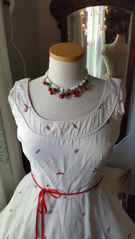 50s White Cotton Dress, Victory Dress, Ivory Dres… - image 5