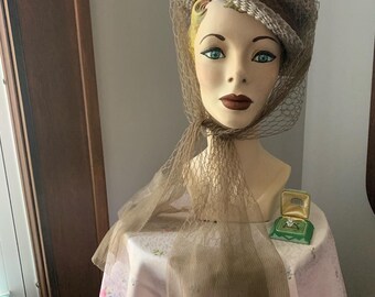 1960s Hat With Scarf Attached, 50s Tan Raffia Hat, 60s Beige Hat, Straw Hat, Summer Hat, Netted Scarf Hat, Neck Tie Hat, Vintage Hat
