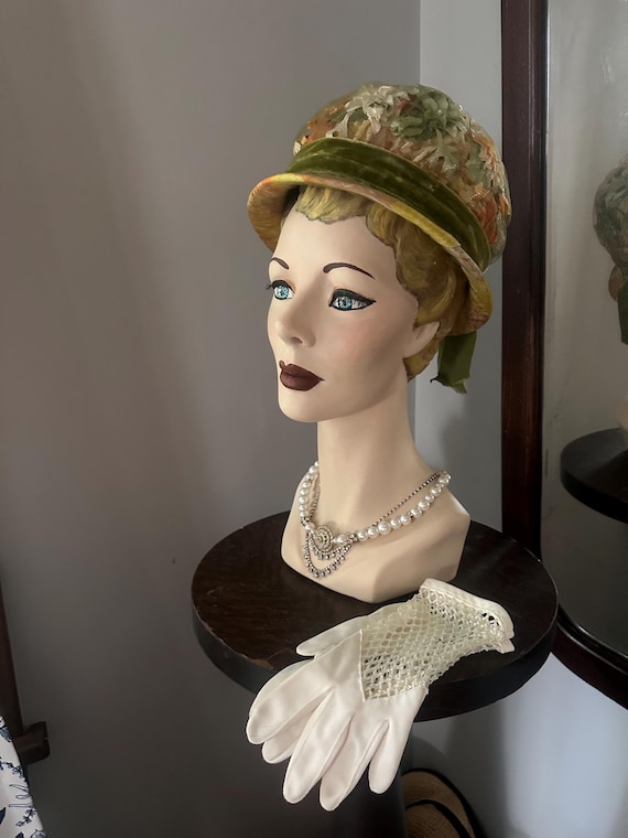 1960s Flower Bucket Hat, 60s Flower Hat, Vintage Formal Hat  display picture 1