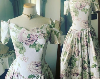 Vintage Floral Fit And Flare Dress, 90s Does 50s Style Dress, Spring Dress, Off The Shoulders Dress, Size Medium Large Dress, Purple Dress
