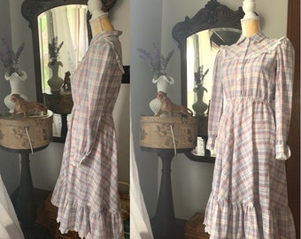 Vintage Prairie Dress, 1970s Cottagecore Dress, Plaid Ruffled Hem Dress, 70s Praire Style Dress, Size Small Prairie Dress, Boho Dress