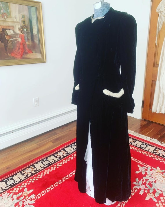 1930s Black Silk Velvet Coat, 30s Velvet Opera Co… - image 6