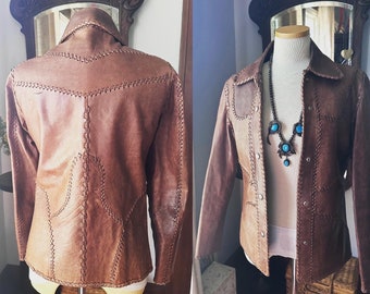 Chaqueta de cuero con parches color canela de los años 70, chaqueta de cuero marrón de los años 70, abrigo de cuero coñac vintage, chaqueta de cuero con costuras, abrigo de cuero talla pequeña