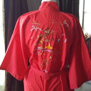Vintage Embroidered Kimono, Vintage Asian Kimono, 60s Red Asian Scenery Robe, Vintage Kimono Size Small To Medium