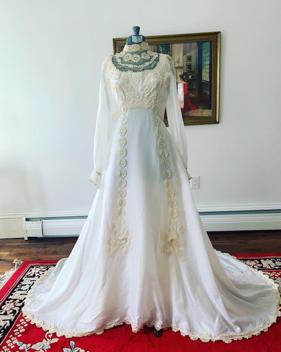 Vintage Prairie Wedding Dress, 1970s Wedding Dress, Daisy