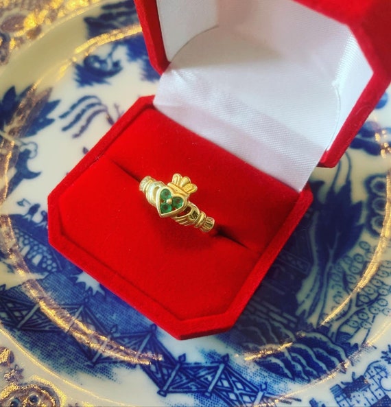 Vintage 14k Claddagh Ring, Yellow Gold Claddagh R… - image 1