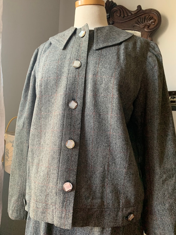40s Vintage Grey Suit, 40s Wool Cape Suit, 40s Dr… - image 6