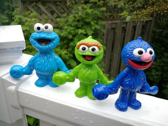 cookie monster plastic toy
