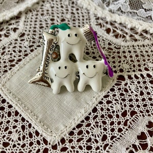 Broche cepillado de dientes, cepillado de dientes de dibujos animados, cepillado de dientes campeón, dentista, regalo de buzón, campeón de cepillo de recompensa, niños presentes