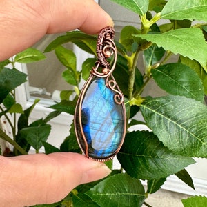 Handmade Copper Wire Wrapped Blue Labradorite Pendant , Jewelry Gemstone  Necklace, Gift for her, Mom, Wife,Friend, Birthday, Christmas Gift