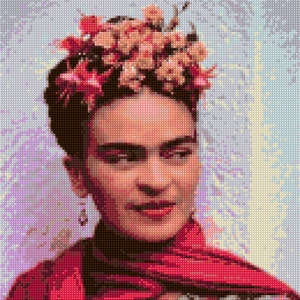 Frida Kahlo avec le portrait PDF au point de croix avec guirlandes Fuscia - Grille FACILE avec une couleur par feuille et grille traditionnelle ! Deux cartes en une !