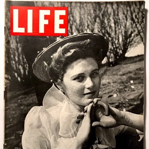 Vintage Life Magazine May 11, 1942- Fluffy Ruffles, Joan Caulfield