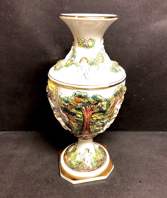 Vintage Very Rare R.CAPODIMONTE Italy Gold Accent Cherubs
