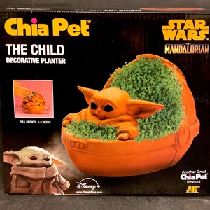 Chia Pet Star Wars Child Mandalorian Decorative Planter C