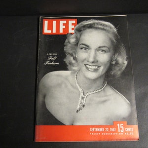 Vintage Life Magazine September 22, 1947 - FALL Fashions - Nice