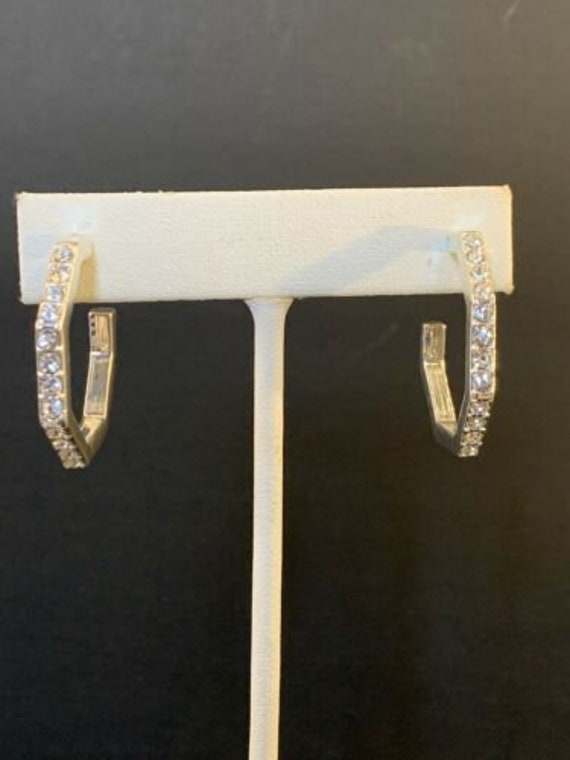 Avon shop hoop earrings