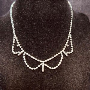 Vintage Silver Tone And Blue Rhinestone Choker Necklace With Clip On Earrings (3856)