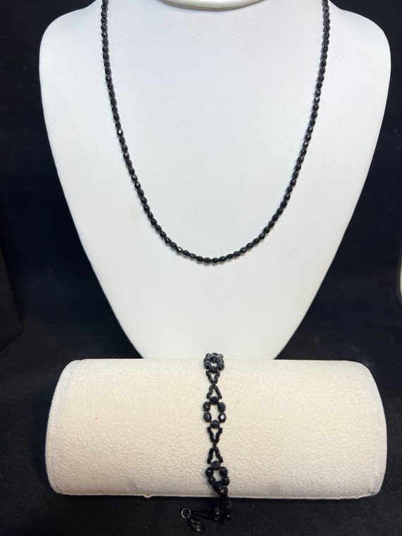 Vintage Black Beaded Necklace And Bracelet Set (39