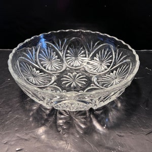 Vintage Clear Glass Bowl w/ Scalloped Edge