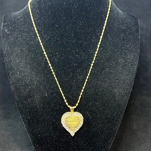 Vintage Gold Tone Twisted S Chain Necklace With Clear Rhinestone Heart Pendant (3366)