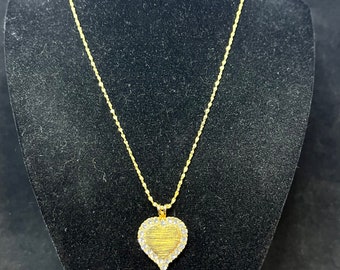 Vintage Gold Tone Twisted S Chain Necklace With Clear Rhinestone Heart Pendant (3366)