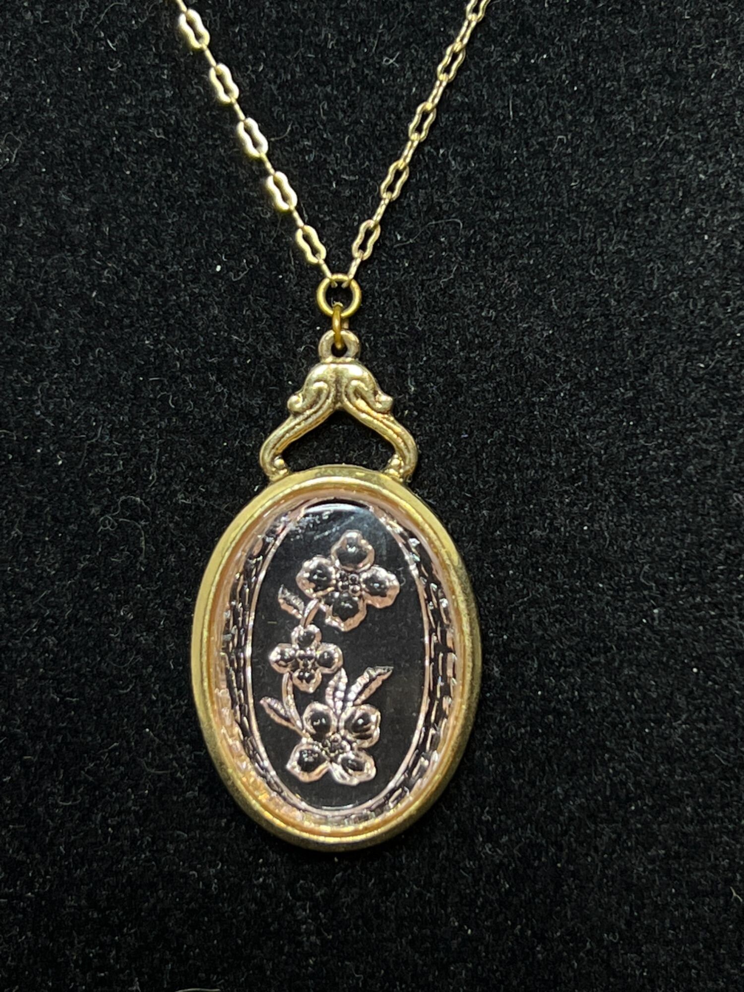 1928 Gold Tone Paper Clip Chain Necklace With Clear Floral