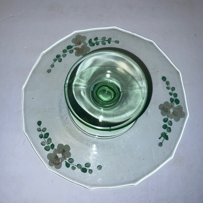Vintage Handbemalt Floral Grün Glas Kuchenständer 10 1/4 Bild 7
