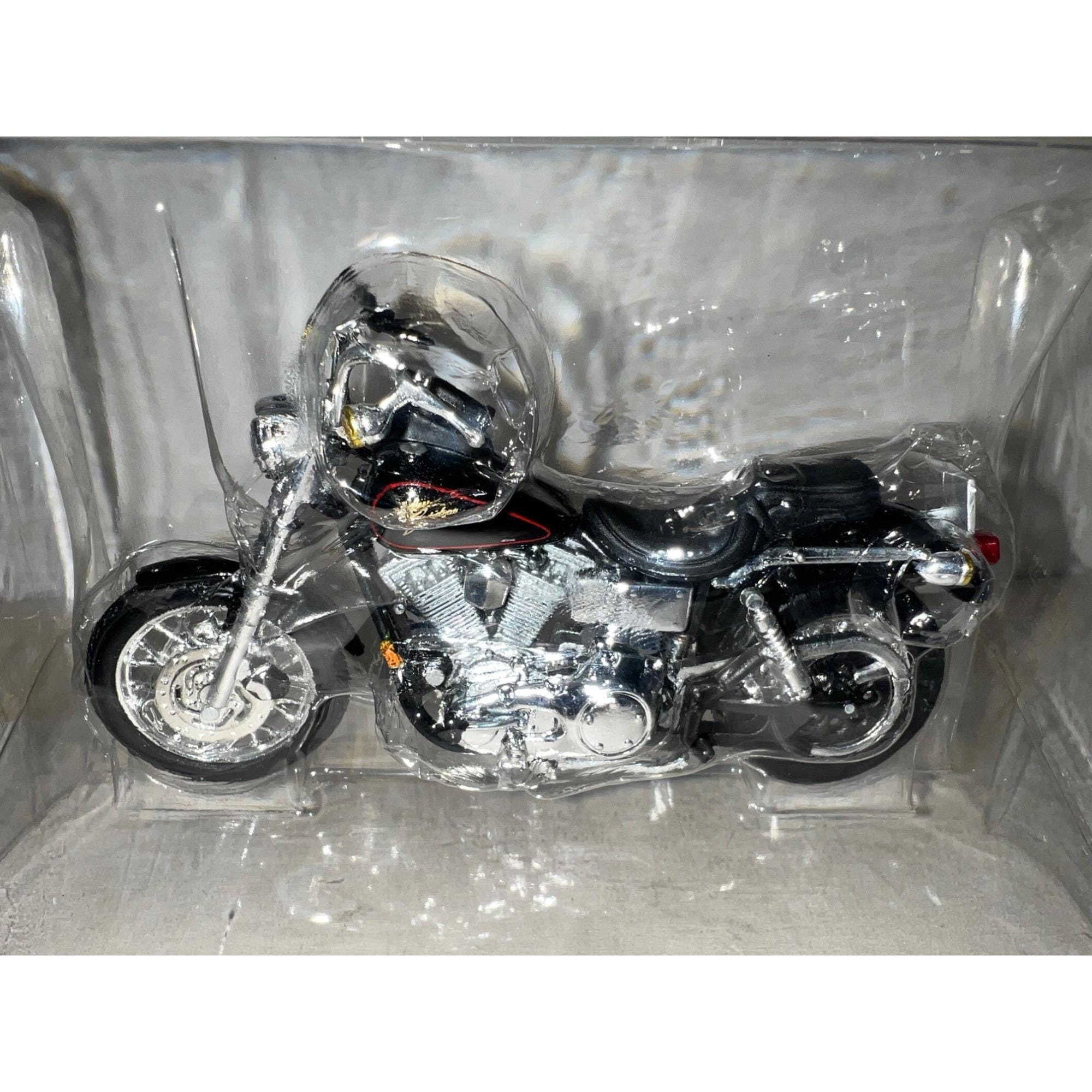 Maisto Die Cast Harley Davidson 1:18 Scale 2000 FXDL Dyna Low