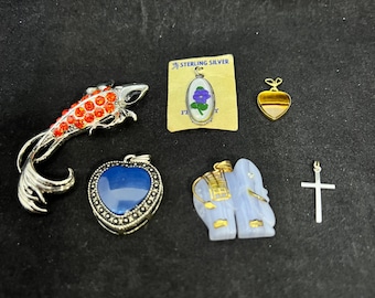 Lot of 6 Vintage Pendants Fish, Violet, Hearts, Elephant And Cross (3215)