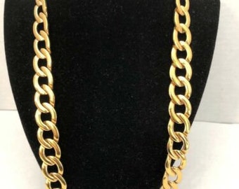 Vintage 5/8 " wide curvy link gold tone 24 " necklace (417)