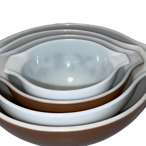Pyrex American Heritage Brown/White Cinderella Nesting Set of 4 Mixing Bowls