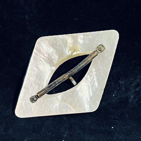 Victorian Mother Of Pearl Diamond Shaped Sash Clip - image 2