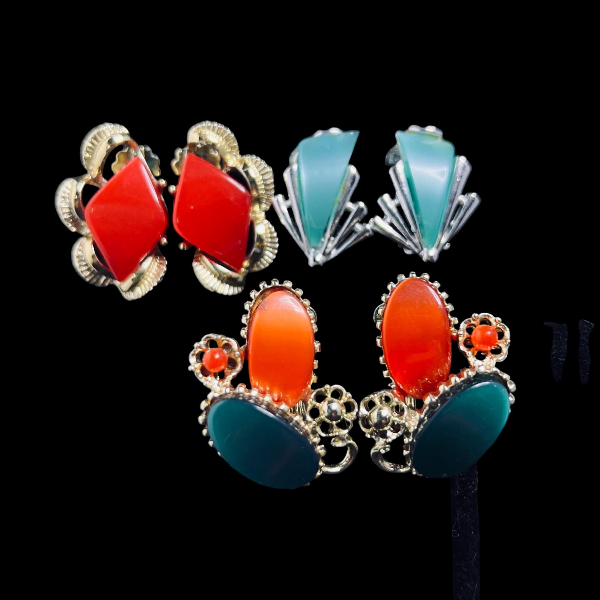 Lot of 3 Silver/Gold Tone And Thermoset Clip On Earrings (5367)