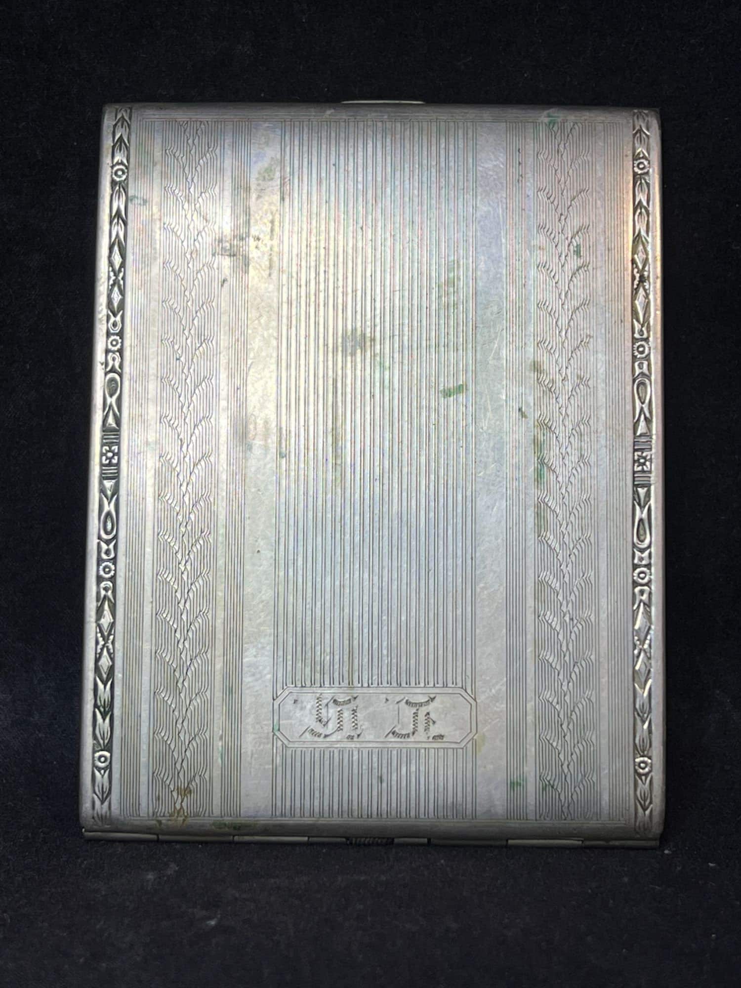 Vintage EAM Silver tone Compact Style Cigarette Case (3967)