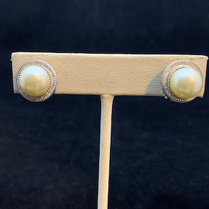 Vintage Coro Silver Tone Faux Pearl Clip On Earrings (2278)