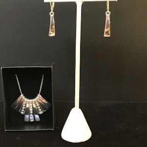 Avon Modern Embellished Necklace Earring Gift Set Silvertone (1556 A & B)