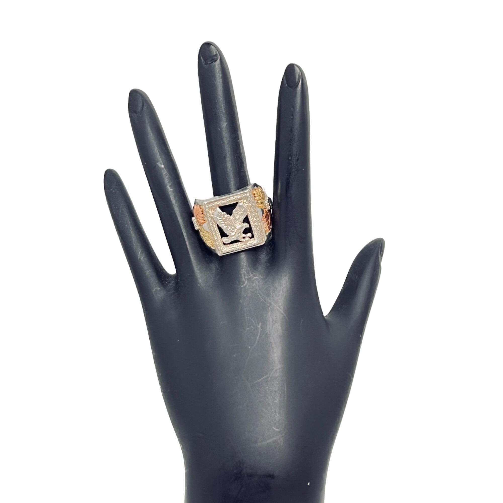 アクセサリー CALEE Eagle Motif Gold Tone Ring Black Hills Sterling Silver & Onyx Men's Eagle Ring W/12K Gold