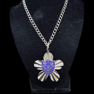 Silver Tone Chunky Chain Necklace With Cobalt Blue Shield Crest Pendant (4871)