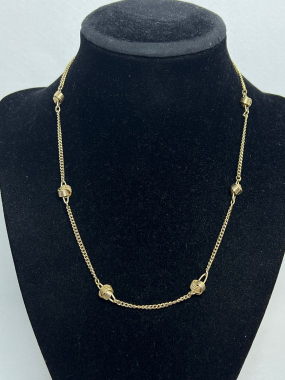 Vintage Avon Gold Tone Delicate Knots Necklace