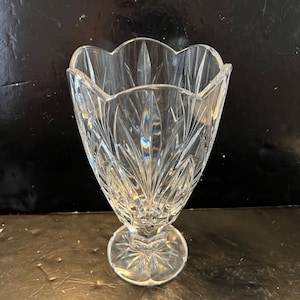 Vintage Marquis by Waterford Crystal Canterbury Footed Vase w/ Scalloped Edge