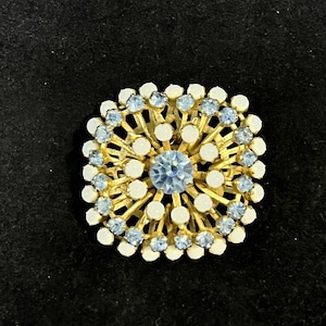 Vintage Gold Tone Blue Rhinestone And Milk Glass Brooch (3112)