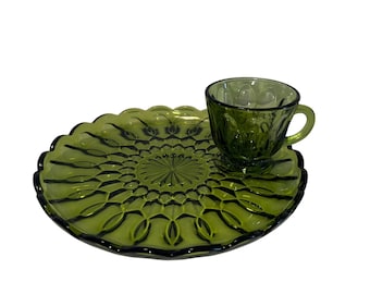 Vintage Anchor Hocking Fairfield Avocado Green Glass Snack Plate & Cup Set