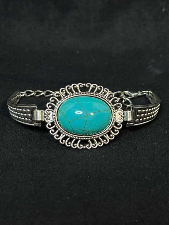 Vintage Silver Tone Faux Turquois Bracelet (4055)