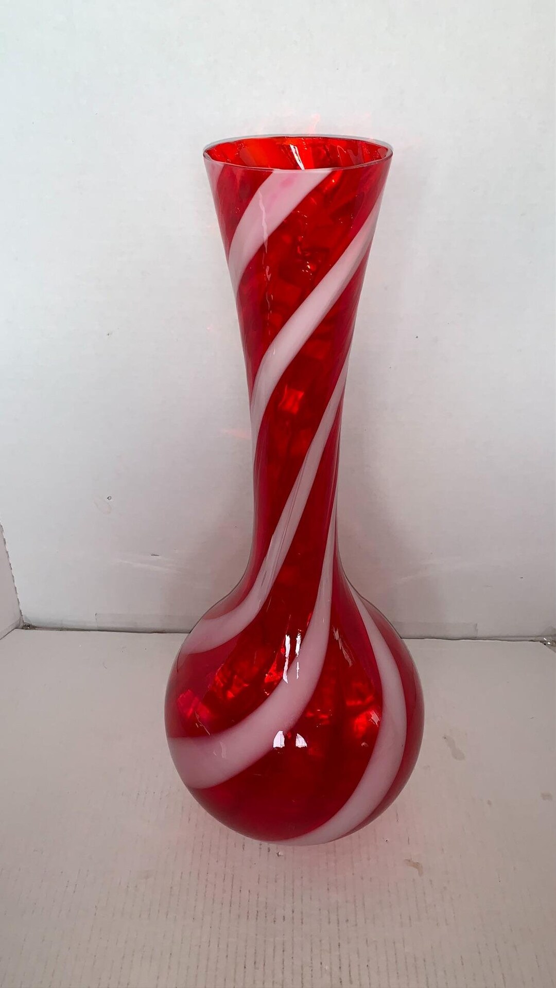 Vintage Ribbed Red & White Swirl Art Glass Vase 19 3/4 Etsy