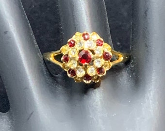 Vintage 18K Gold Filled Rot & Klar Strass Floral Cluster Ring Größe 8 1/2 (R160)